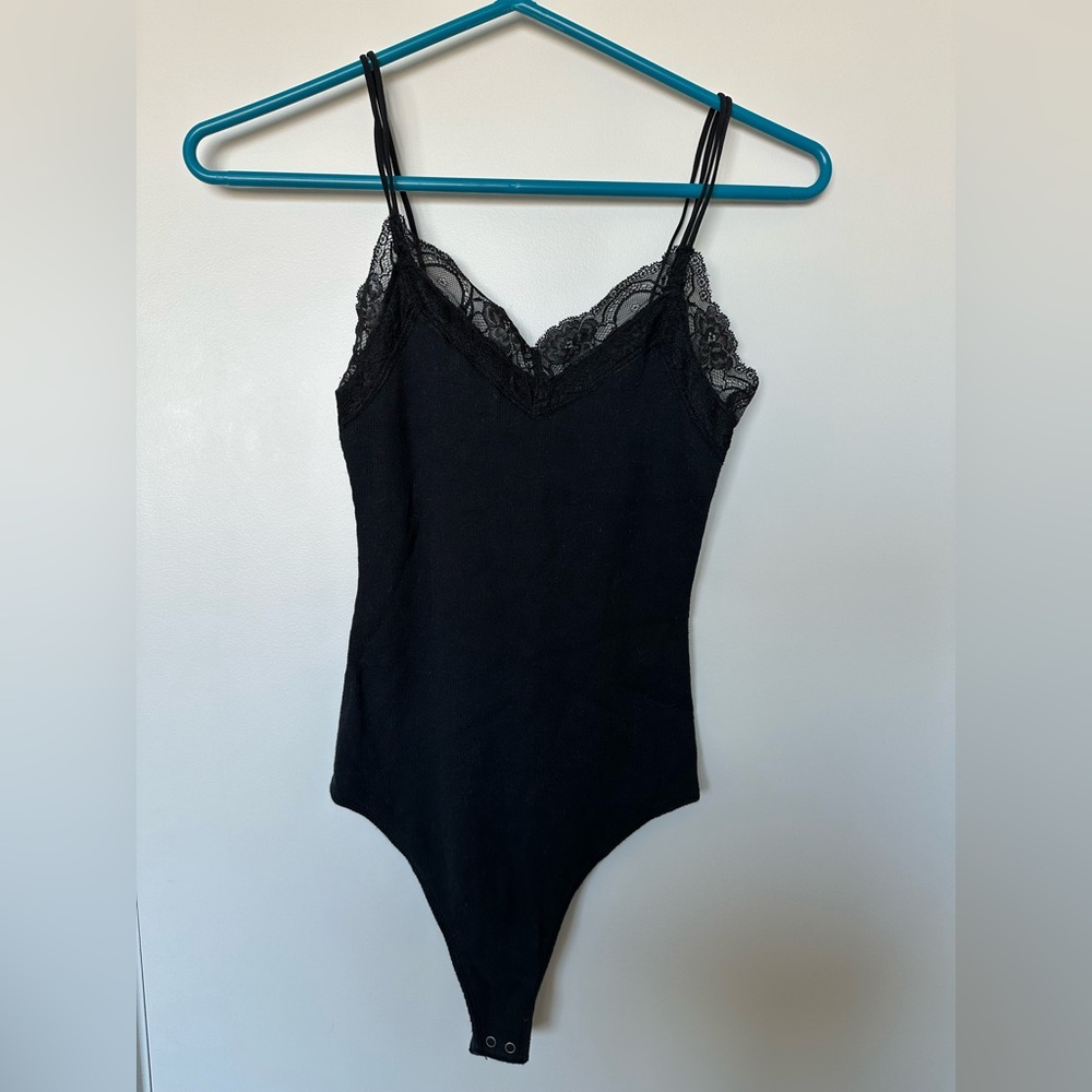Abercrombie & Fitch Lace-trim cami bodysuit